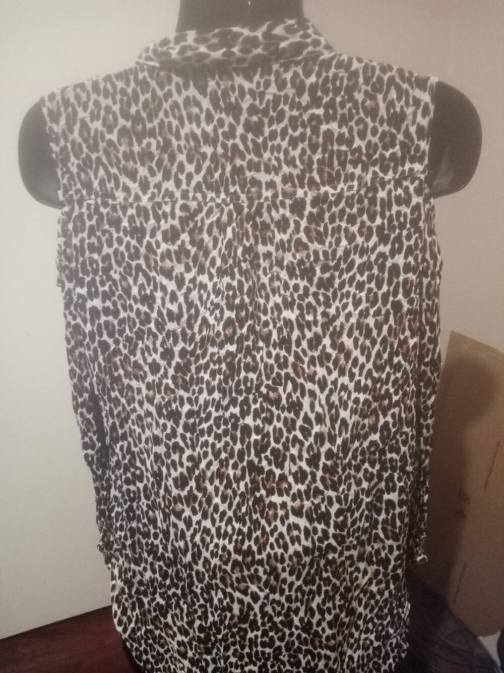 New A.N.A Neutral Animal Women's Blouse Size XL Leopard Print Button shirt - Picture 7 of 13
